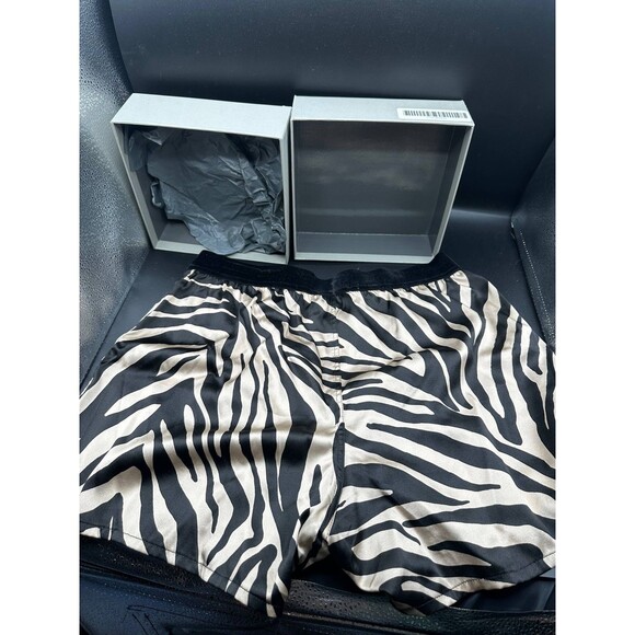 Tom Ford Logo Waistband Zebra Printed Shorts - Picture 4 of 7